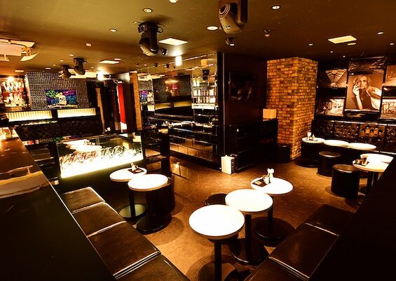 ホストクラブ『CLUB GENESIS(クラブジェネシス)』で体験入店