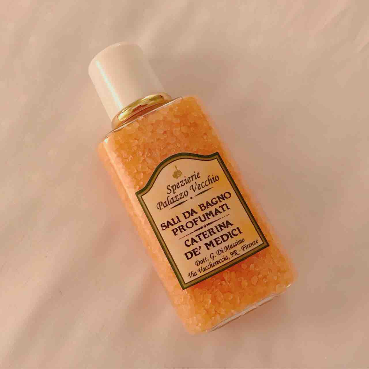 香水で有名なSpezierie Palazzo Vecchio Dott.Di Massimoで、バス