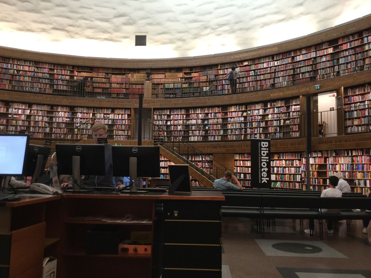 17 08 15 ストックホルム市立図書館 ツアーで行かないふたり旅 Tabisora 北欧