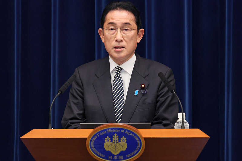 岸田首相、靖国神社に参拝し玉串料奉納
