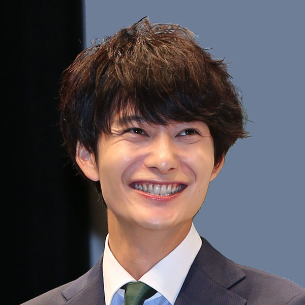 岡田将生＆高畑充希の初2ショット！フランス・パリでの新婚旅行レポート
