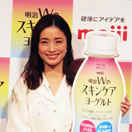 3人の子育てと仕事を両立する上戸彩の生活とは？