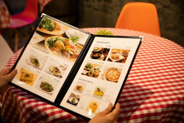 若返りやせ飯を叶える！「神やせダイエット」の石本哲郎がロイホの選び方を解説