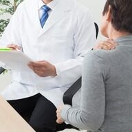 肩こりの治療法にはどんなものがある？医学的アプローチを解説