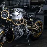 バックトゥザフューチャーなバイク体験！800万円のランゲンツーストローク
