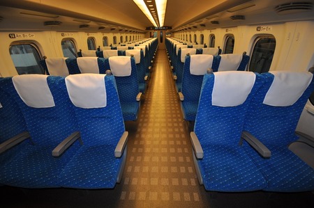 Shinkansen_N700_series_Standard-sized_car_seat