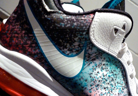 nike-lebron-8-v2-low-miami-nights-niketown-miami-release-summary