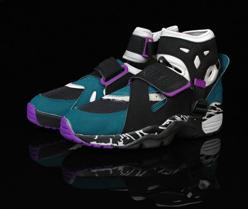 nike-air-carnivore-tt-2