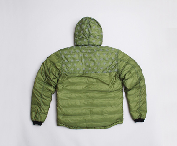 canadagoose_cncpts_lodghood_gr_05