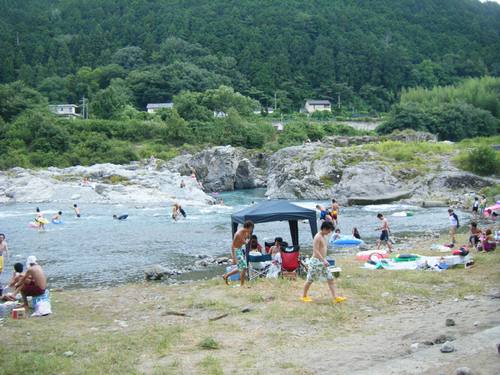 川
