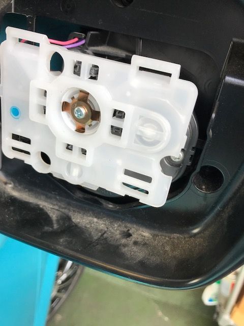 N Boxドアミラーカバー交換 フジオート常務の日常