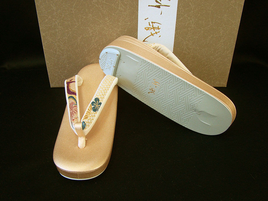 特価品 新品 紗織 振袖用 帯地 草履・バッグ セット 未使用 パールトーン加工 Ｚｓ730