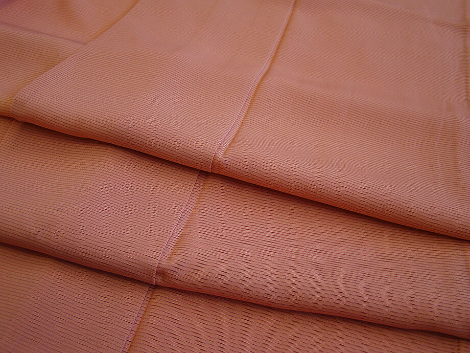 時代屋 裄68.2ｃｍ 夏物 駒絽 ５本絽 甚三紅色 色無地 正絹 仕立上り 丸に三つ柏 155ｃｍ～161ｃｍ Ｍ686