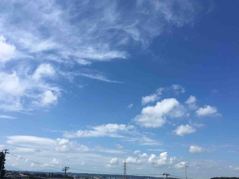 今日の空