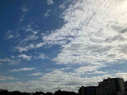 今日の空