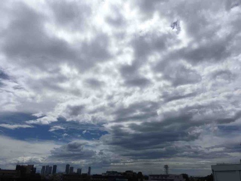 今日の空