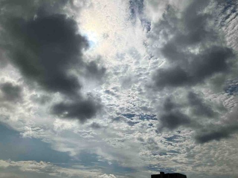 今日の空