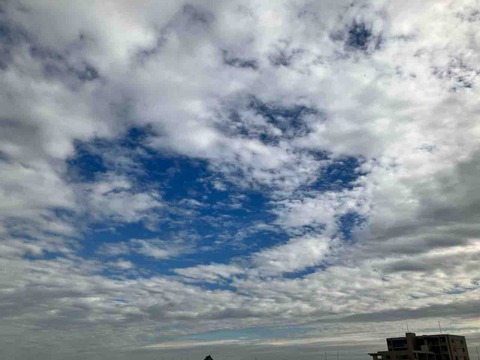 今日の空