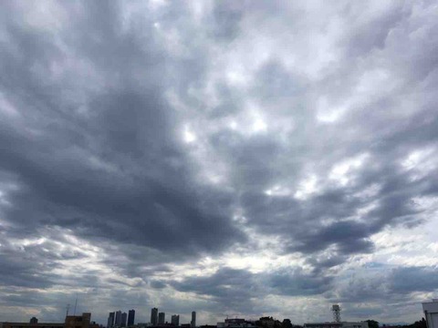 今日の空