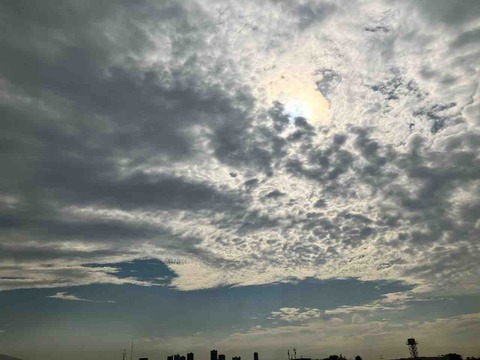 今日の空