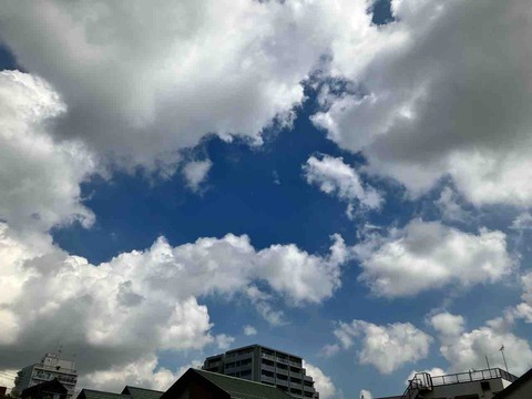 今日の空