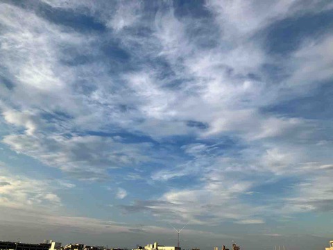 今日の空