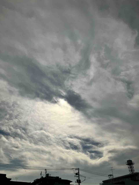 今日の空