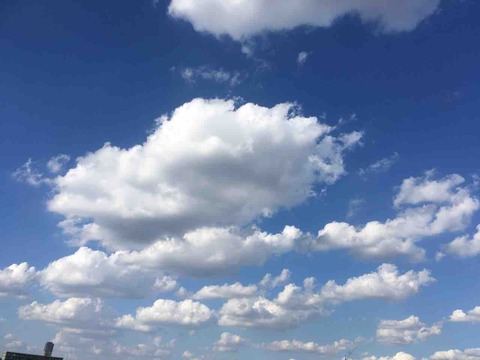 今日の空