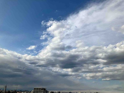 今日の空