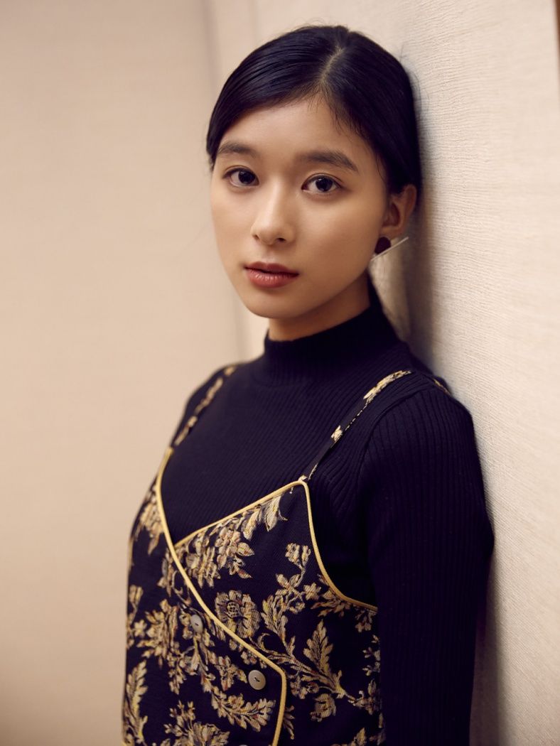 沸騰女優 芳根京子 素の表情 根こそぎ 撮られた 初写真集で一年完全密着 アイドルちゃんねる
