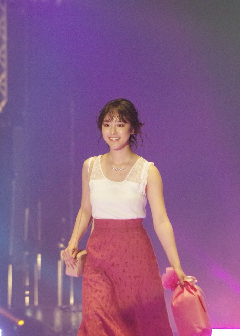 唐田えりか 数量限定 フォトパネル サイン入り