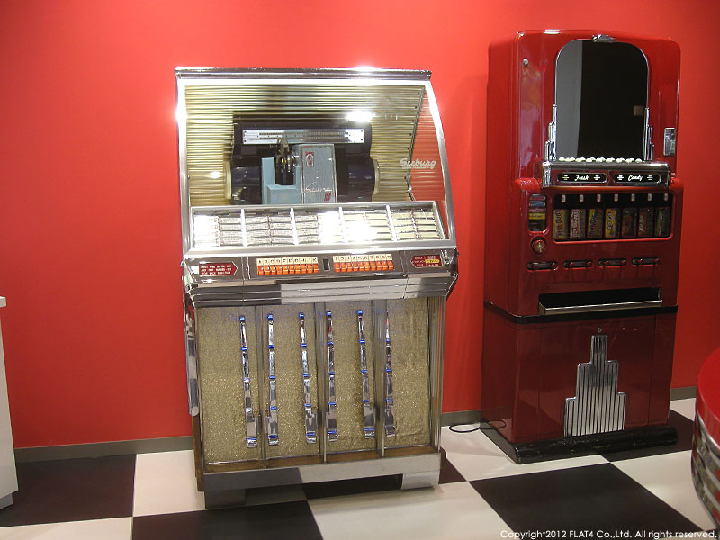 □渋谷のパリミキ様へジュークボックスを納品して来ました！ : Today's