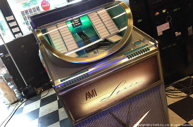 □待望のVINTAGEジュークボックス入荷！ : Today's FLAT4