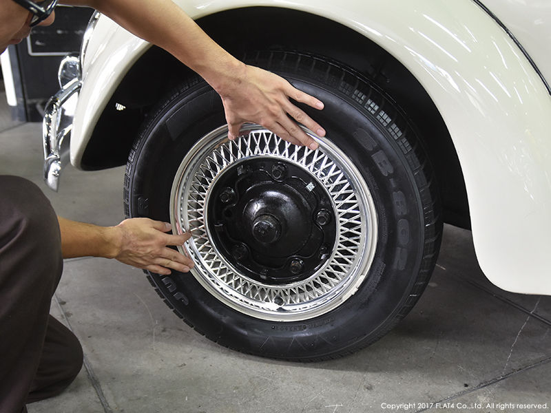 □HOW TO INSTALL FLAT4 VINTAGE STYLE WHEEL TRIM RING □HOW TO INSTALL FLAT4 VINTAGE STYLE WHEEL TRIM RING