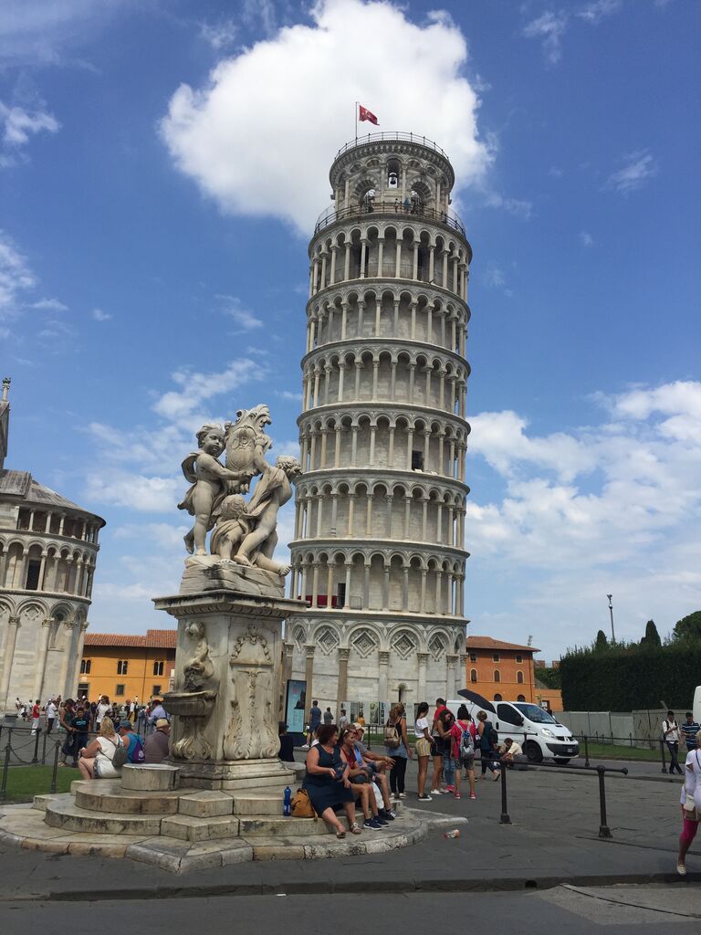 夏のドイツ イタリア イギリスへ ピサの斜塔への道 エメラルドステータスでフリー旅 優雅に空を飛びたい お得な旅でダイヤ会員へ