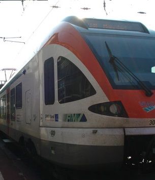 フランクフルト中央駅から電車でライン下り船着場へ ローマからアルプスを越えてラインの畔へ31 優雅に空を飛びたい お得な旅でダイヤ会員へ フランクフルト中央駅から電車でライン下り船着場へ ローマからアルプスを越えてラインの畔へ31 優雅に空を飛びたい お得な旅でダイヤ会員へ
