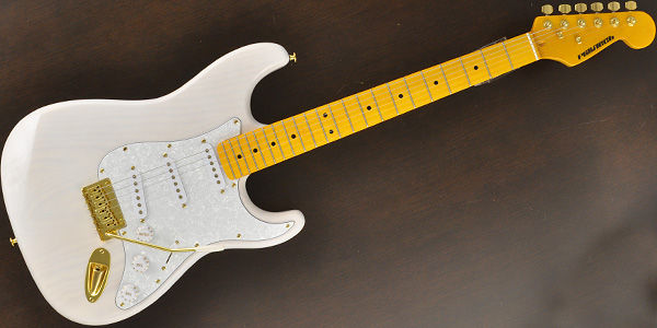 激安ギター考）Playtech ST-500 PREMIUM White Blonde Maple : 背中に