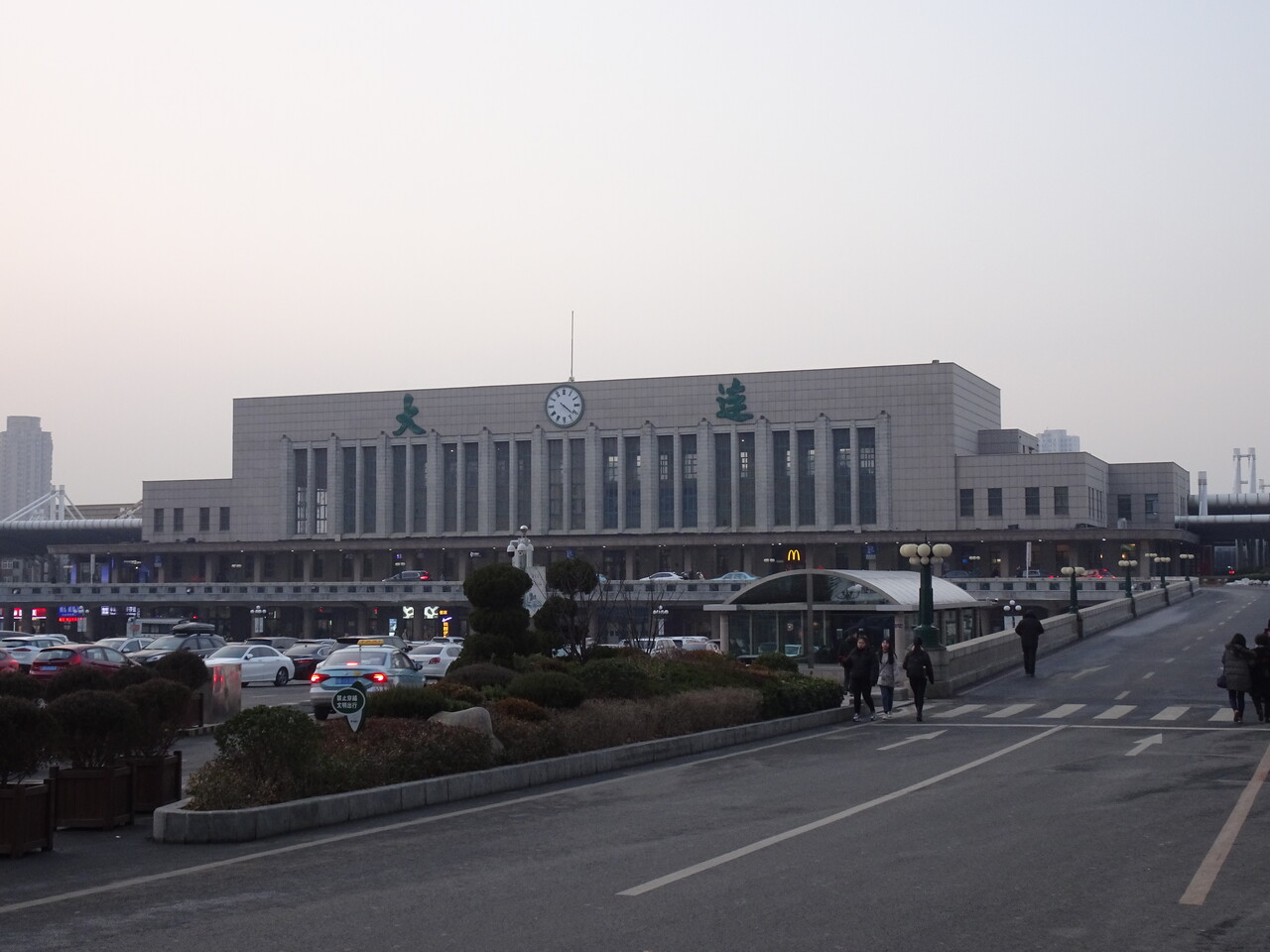 19 14 04 大連駅と大連市電 Fly Fly High