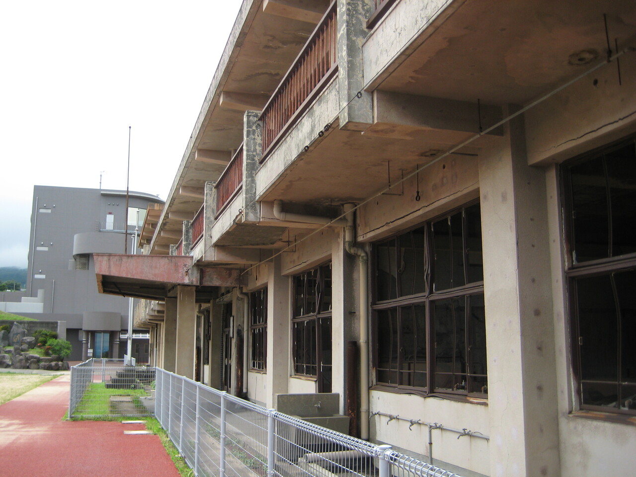 災害遺構11 旧大野木場小学校被災校舎 雲仙普賢岳火砕流 長崎 Fly Fly High 災害遺構11 旧大野木場小学校被災校舎 雲仙普賢岳火砕流 長崎 Fly Fly High