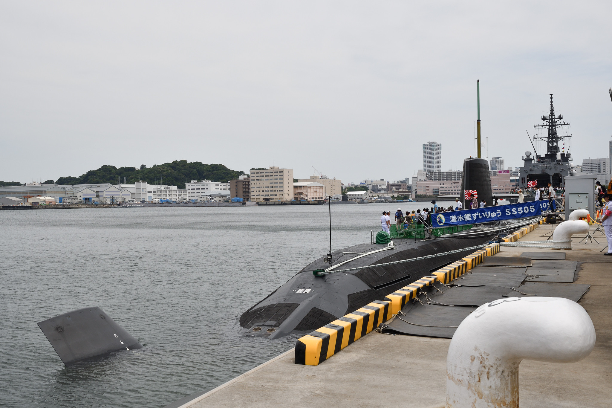 よこすかのりものフェスタ17 海上自衛隊 艦艇一般公開 潜水艦ずいりゅう Cruising In The Sky
