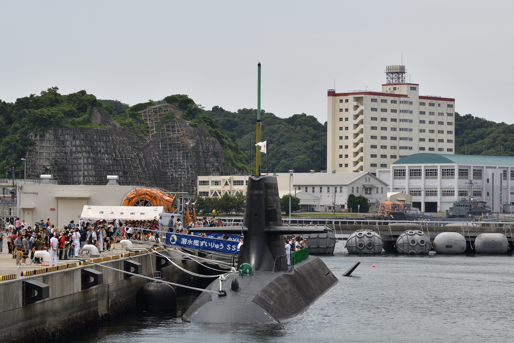 よこすかのりものフェスタ17 海上自衛隊 艦艇一般公開 潜水艦ずいりゅう Cruising In The Sky