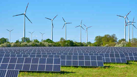 すでに7か国が電力のほぼ100％を再生可能エネルギーで賄っている、化石燃料の段階的廃止につなが...