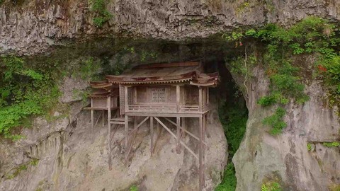 【画像】日本一危険な国宝「投入堂」がマジで意味不明すぎるｗｗｗ