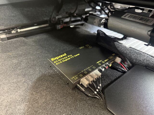 AUDI A5(FU)地デジチューナー取付 : FOBLOG（fob-schrank blog）