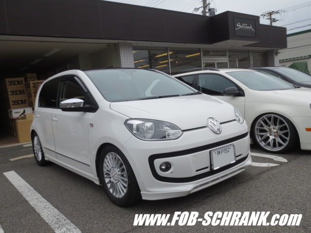 VW UP! 作業日記① (VW純正フルエアロ, KW車高調, キセノン他