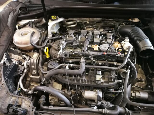 Audi S3 VW GOLF7サーモスタットハウジング フォルクスワーゲン（Volkswagen） VW ゴルフ7 ゴルフオールトラック