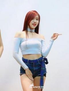 乳首がスケスケ＝TWICE日本人メンバー”ミナ” 韓人に感化され売春婦化・・・