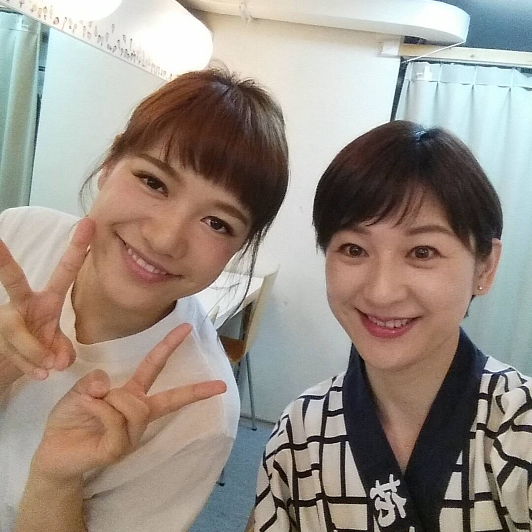 芸能 吉本新喜劇の美女 高橋靖子 51 が大胆にグラビア初挑戦に大注目を浴びる 旬の芸能トピックス