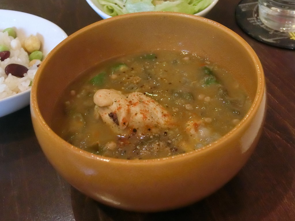 銀座の隠れ家の名物チキンガンボ 新橋 ぶらり ふらり西やら東やら 美味しいもの探し2nd