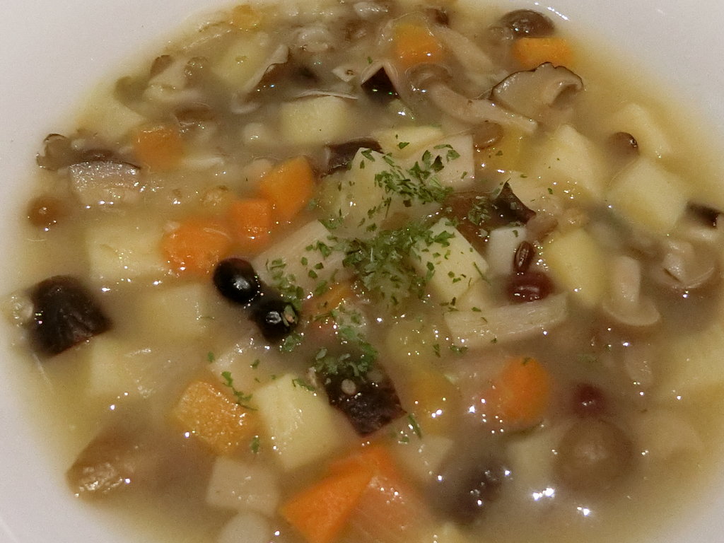 他のロシア料理店では味わえないメニューがあるお店 東京駅 ぶらり ふらり西やら東やら 美味しいもの探し2nd